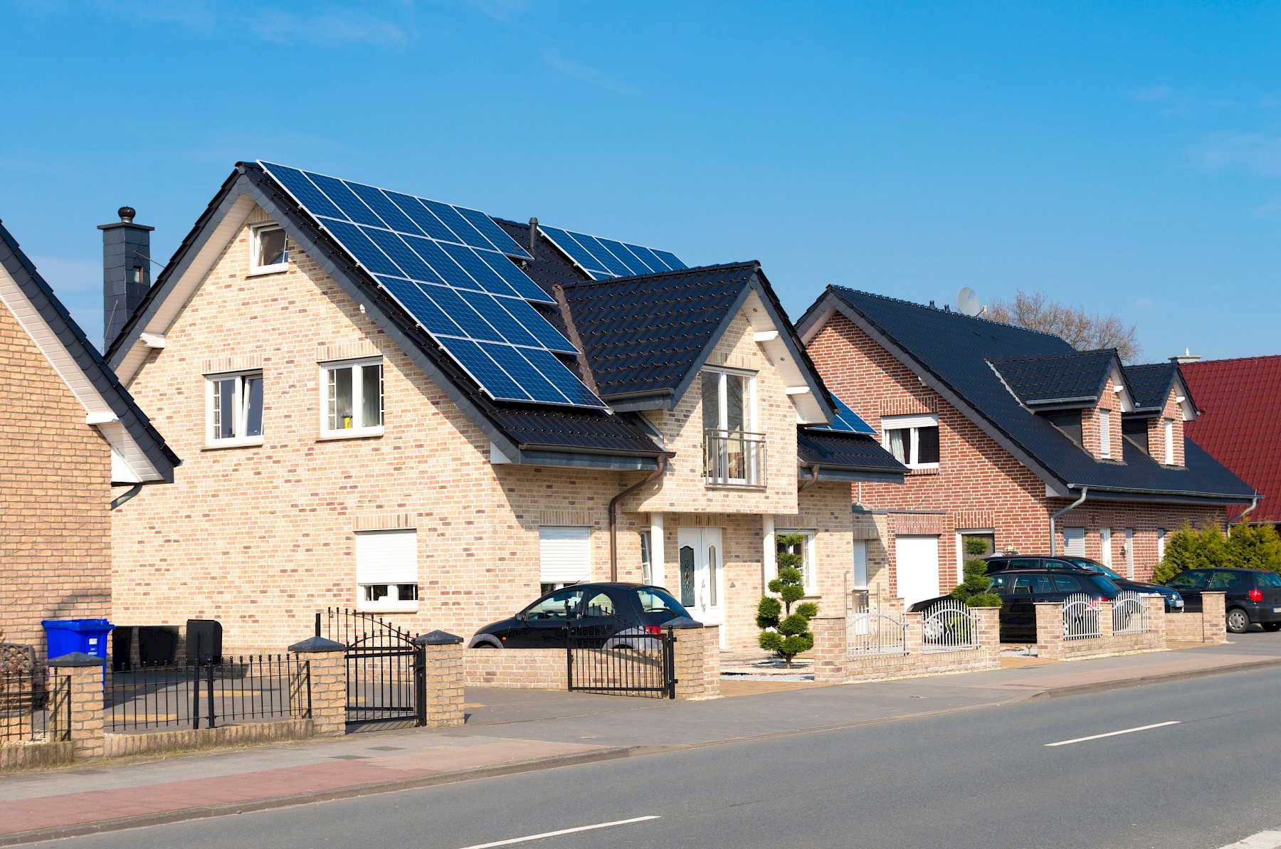 Solar Panels for Your Essex Home (Complete 2023 Guide) image